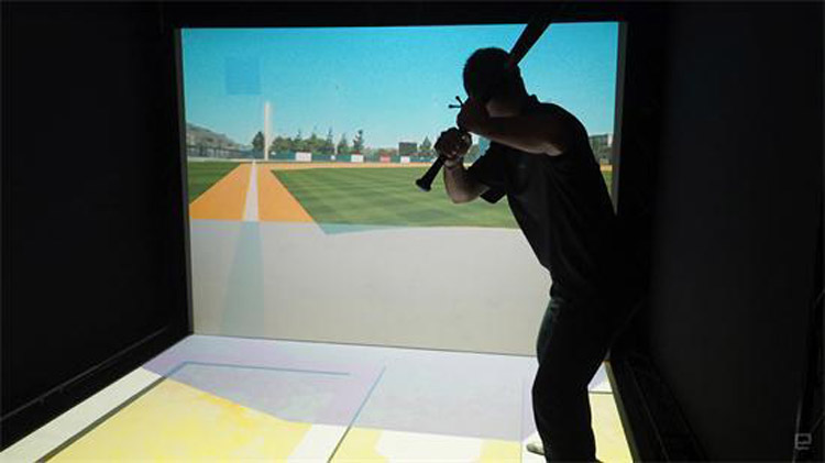 广东省广州奇影幻境虚拟模拟器让你在家也能练习打棒球.jpg